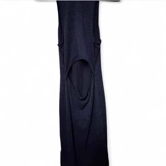 Abercrombie & Fitch Heathered navy Blue Tank top midi dress with cutout. - Picture 3 of 3